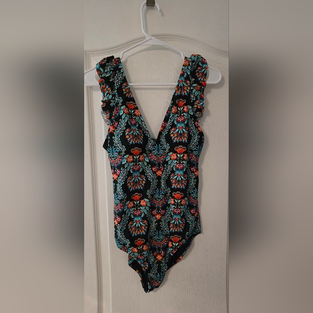Floral Patterned Swimming Suit Size M Jessica Simpson